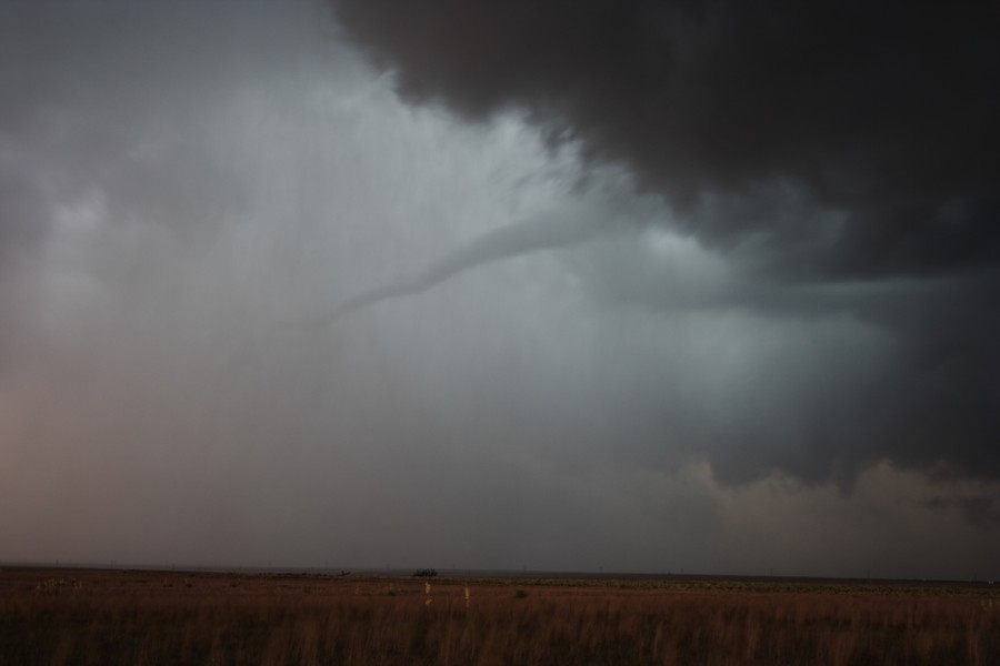 tornadoes funnel_tornado_waterspout : W of Guyman, Oklahoma, USA   31 May 2007