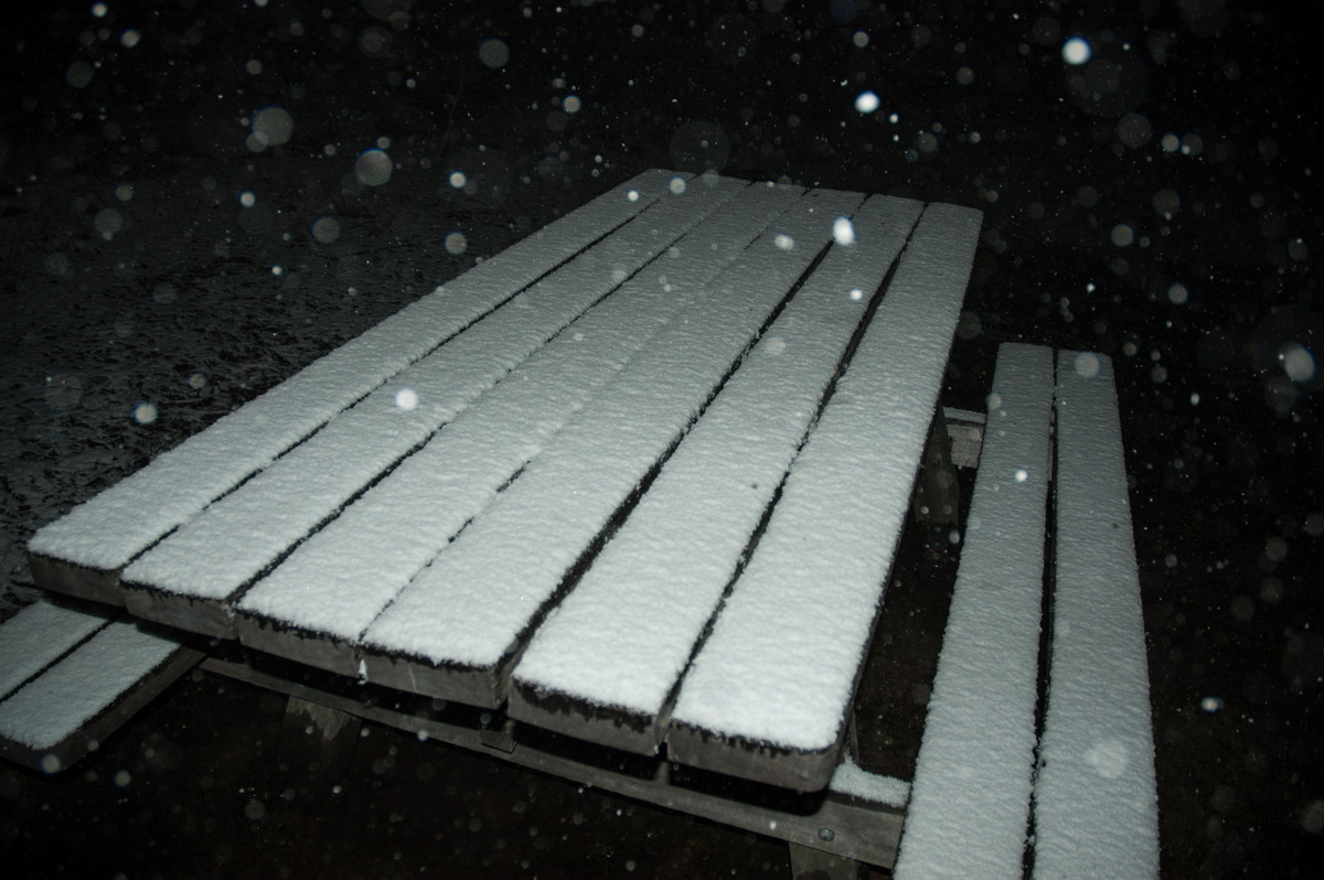 snow snow_pictures : near Tenterfield, NSW   8 June 2007