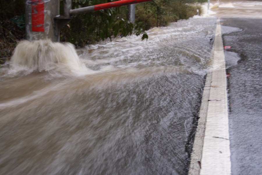 flashflooding flood_pictures : Landillo, NSW   9 June 2007