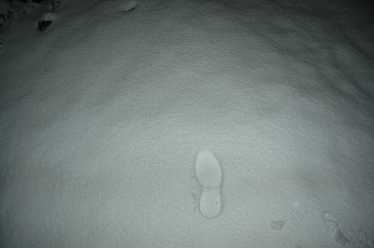 snow snow_pictures : near Tenterfield, NSW   9 June 2007