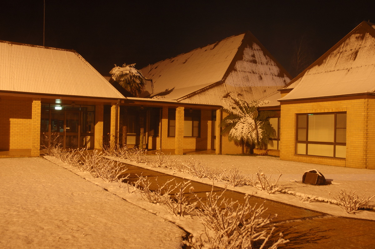 snow snow_pictures : Guyra, NSW   8 July 2007