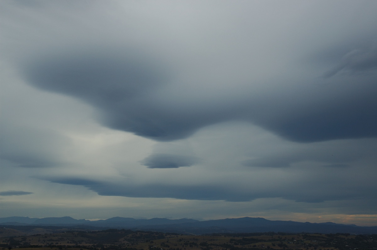 altocumulus lenticularis : McLeans Ridges, NSW   17 August 2007