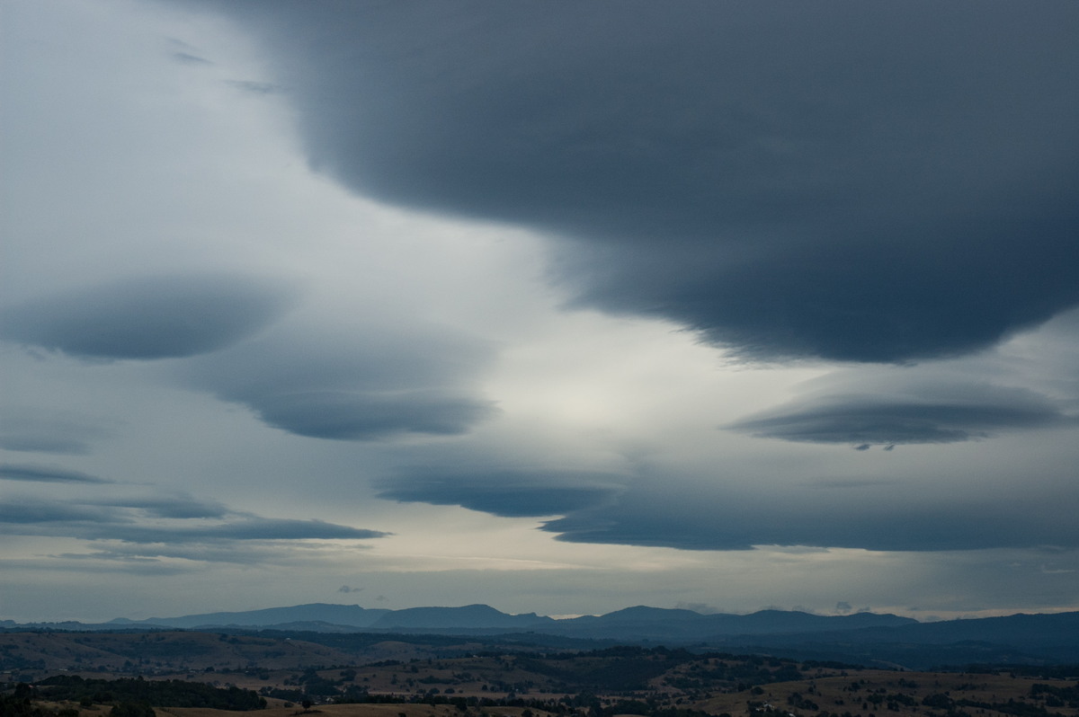 altocumulus lenticularis : McLeans Ridges, NSW   17 August 2007