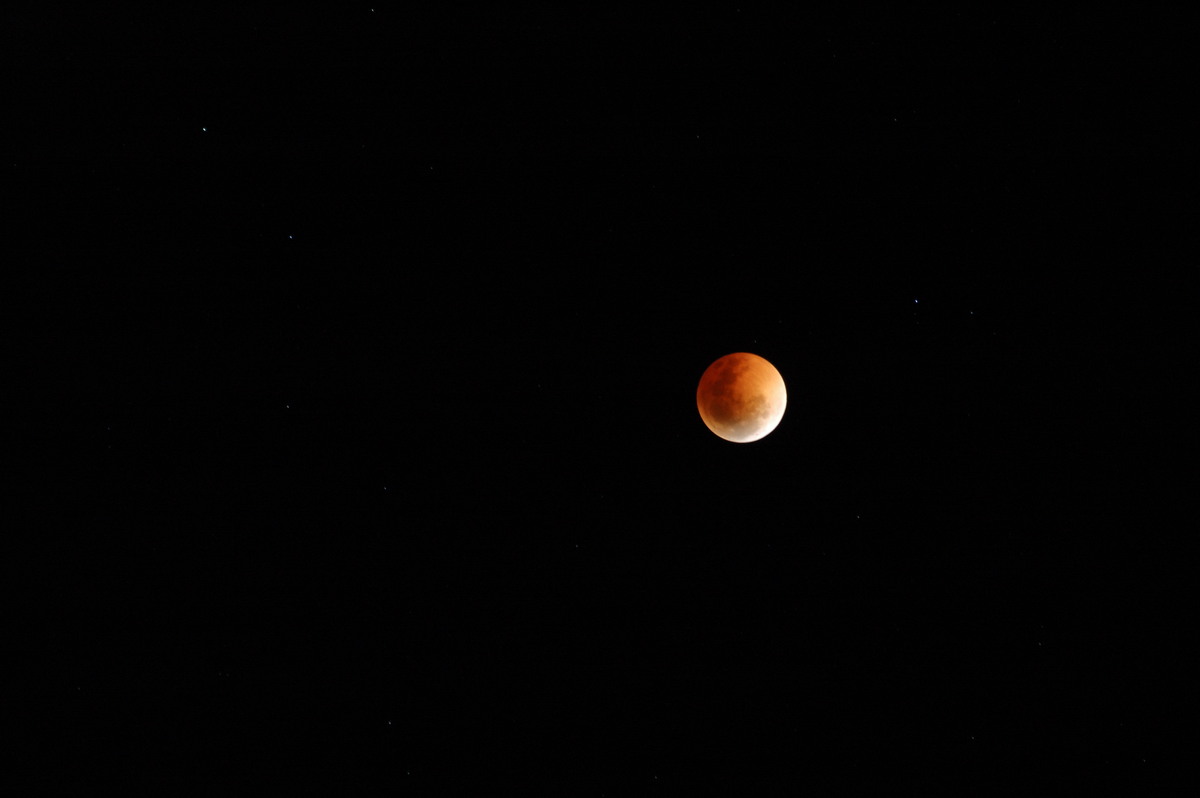 halosundog halo_sundog_crepuscular_rays : Lunar Eclipse from McLeans Ridges   28 August 2007