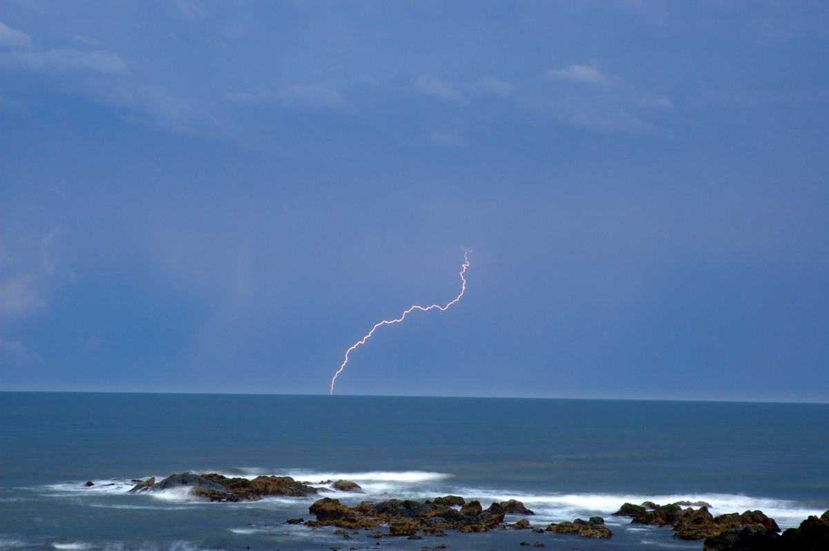 lightning lightning_bolts : Lake Cathie, NSW   14 September 2007