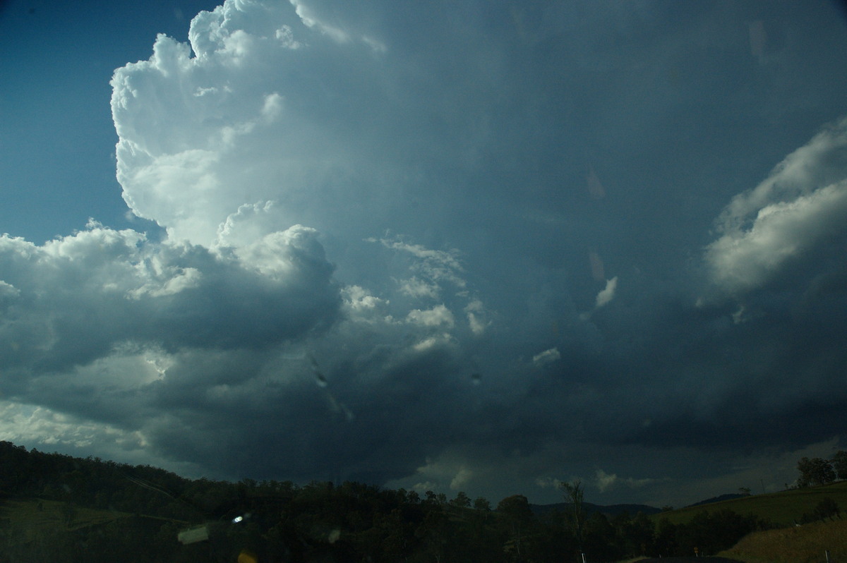 updraft thunderstorm_updrafts : Border Ranges, NSW   6 October 2007