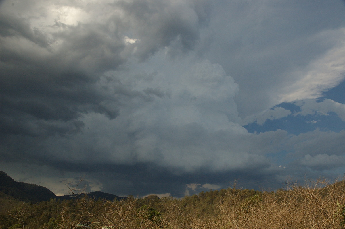 updraft thunderstorm_updrafts : Border Ranges, NSW   6 October 2007
