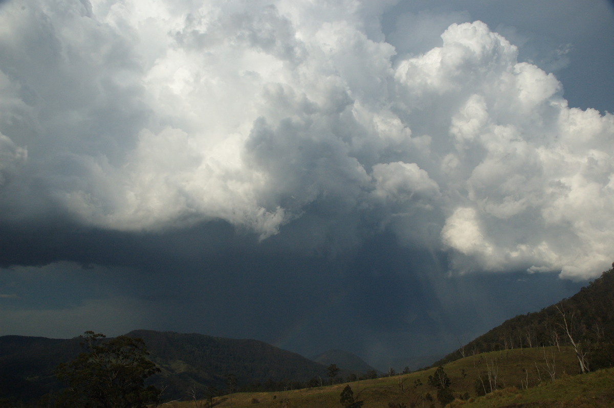 updraft thunderstorm_updrafts : Border Ranges, NSW   6 October 2007