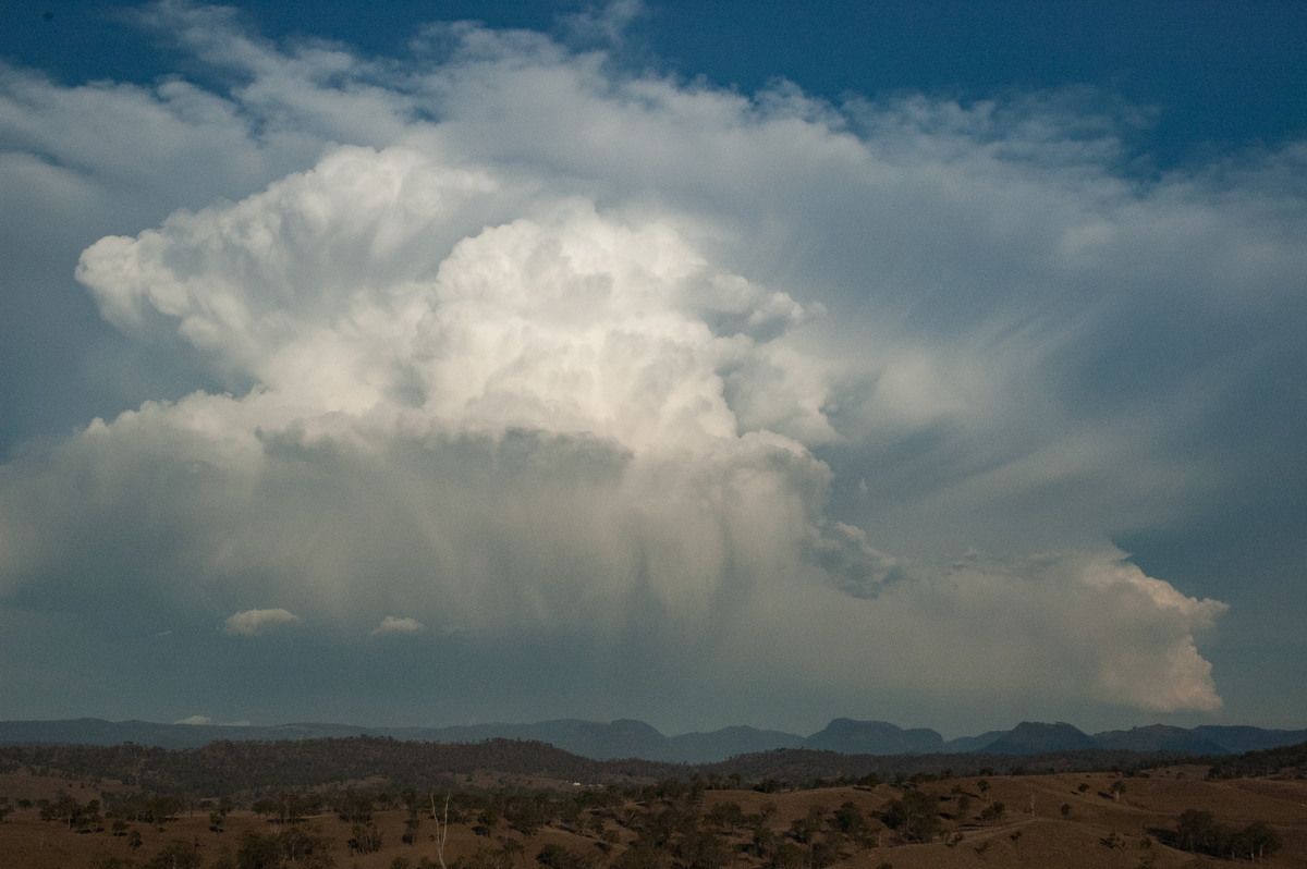 thunderstorm cumulonimbus_incus : near Rathdowney, QLD   6 October 2007