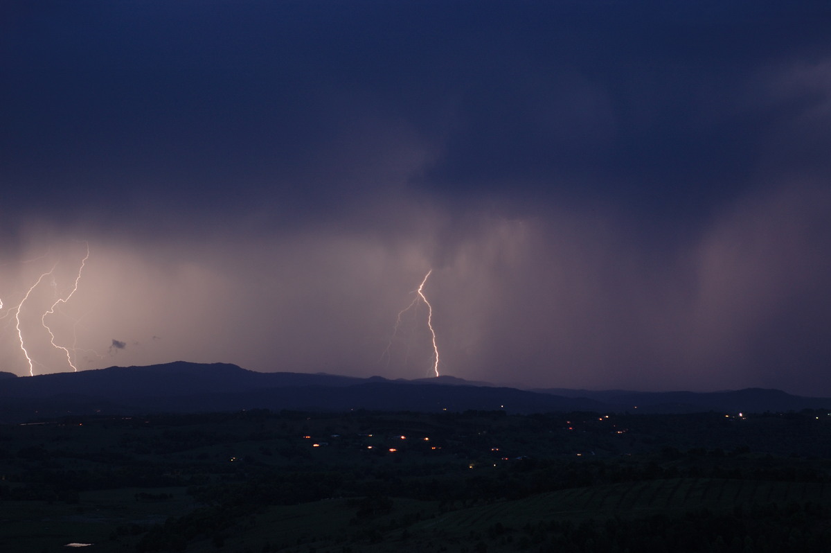 lightning lightning_bolts : McLeans Ridges, NSW   7 October 2007