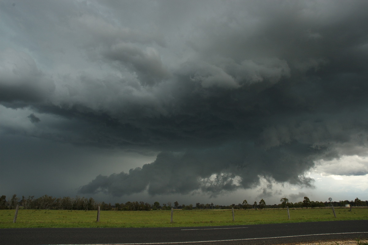 cumulonimbus supercell_thunderstorm : E of Casino, NSW   26 October 2007