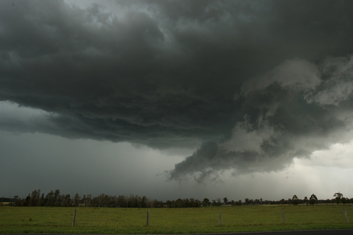 cumulonimbus supercell_thunderstorm : E of Casino, NSW   26 October 2007