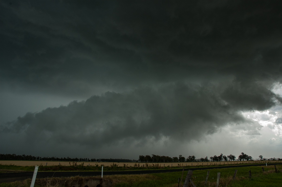 cumulonimbus supercell_thunderstorm : E of Casino, NSW   26 October 2007