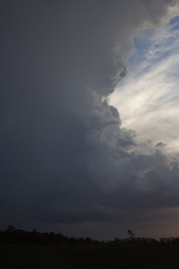 cumulonimbus thunderstorm_base : near Kyogle, NSW   30 October 2007