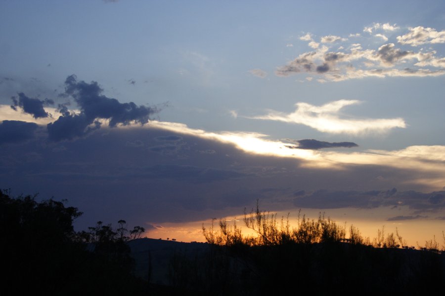 anvil thunderstorm_anvils : near Sofala, NSW   19 November 2007