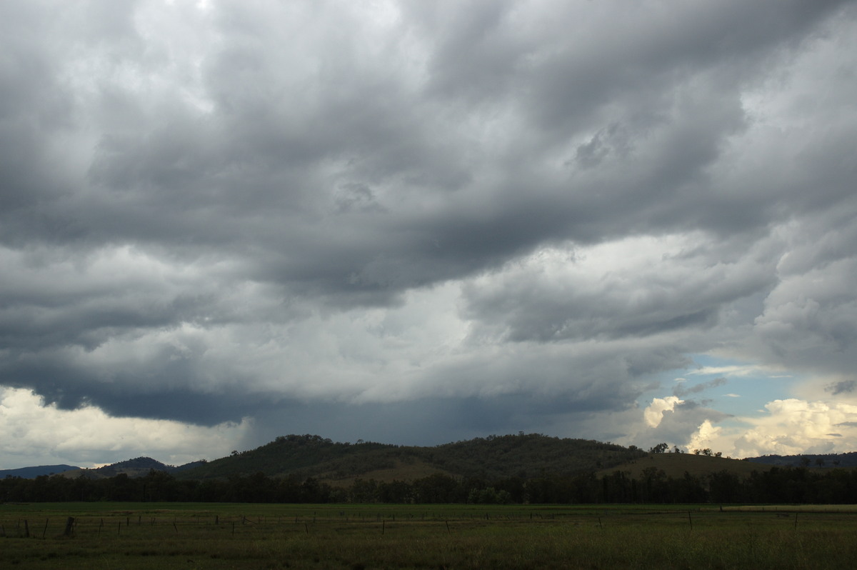 cumulonimbus thunderstorm_base : W of Tenterfield, NSW   23 November 2007