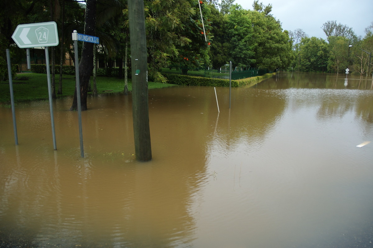 flashflooding flood_pictures : Lismore, NSW   4 January 2008