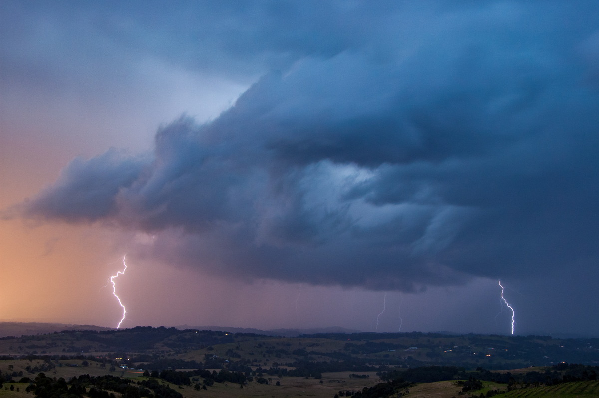 lightning lightning_bolts : McLeans Ridges, NSW   17 May 2008