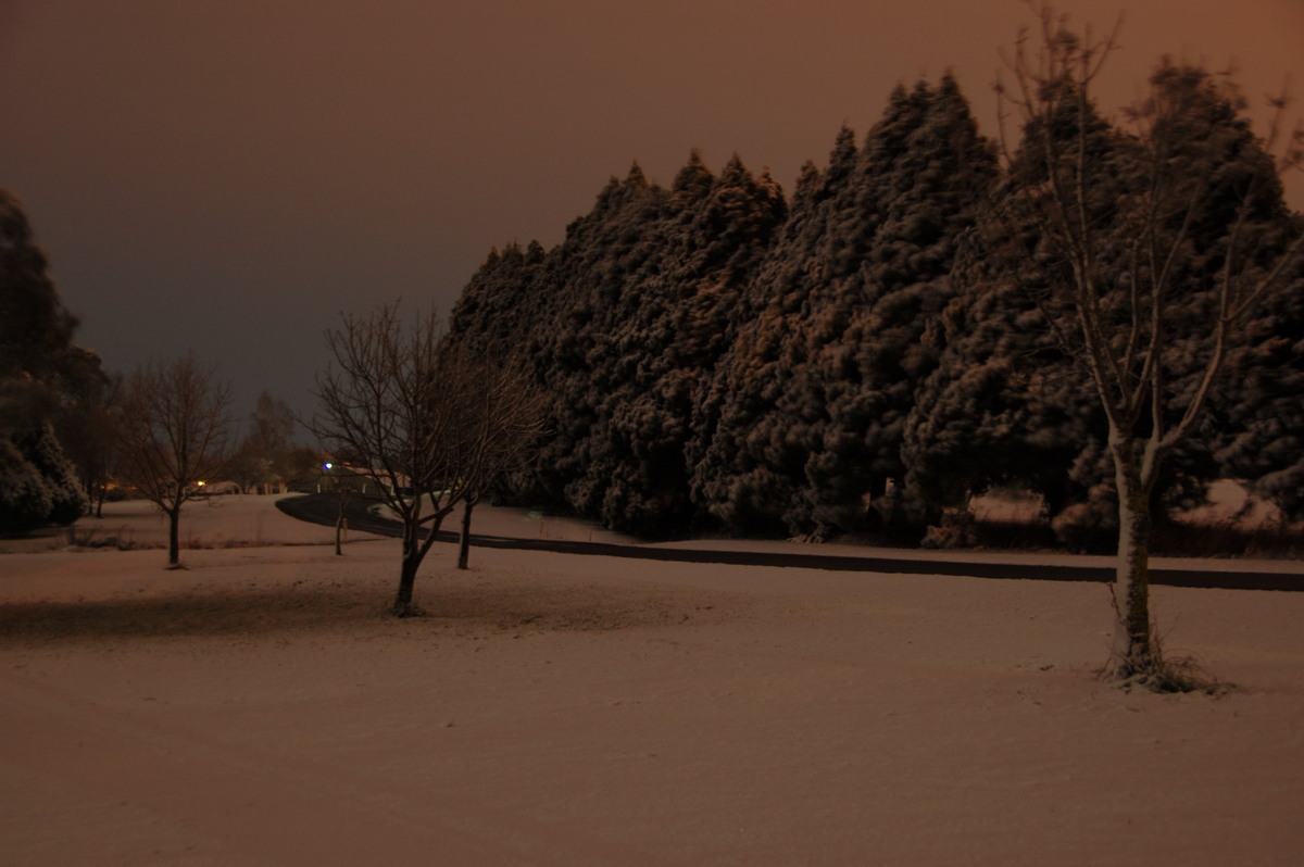 snow snow_pictures : Guyra, NSW   18 May 2008