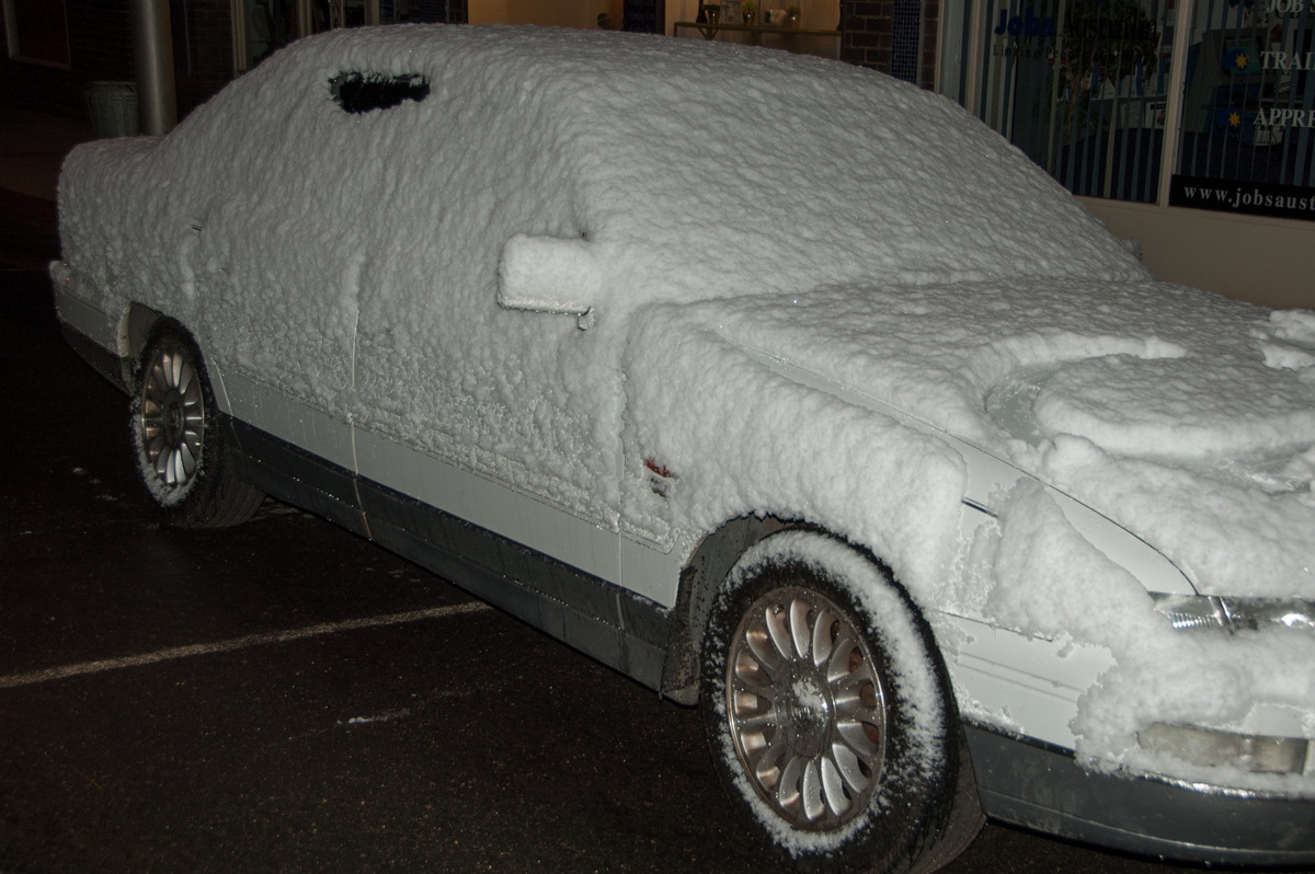 snow snow_pictures : Guyra, NSW   18 May 2008