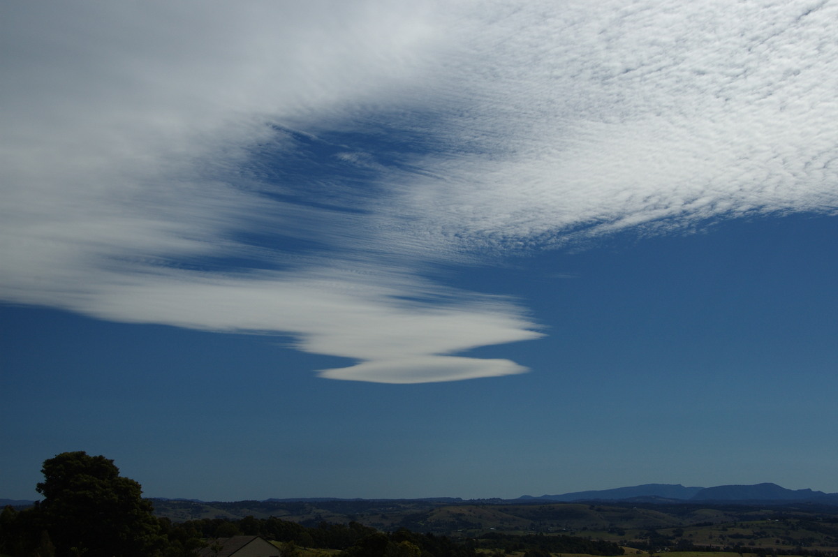 altocumulus lenticularis : McLeans Ridges, NSW   1 August 2008