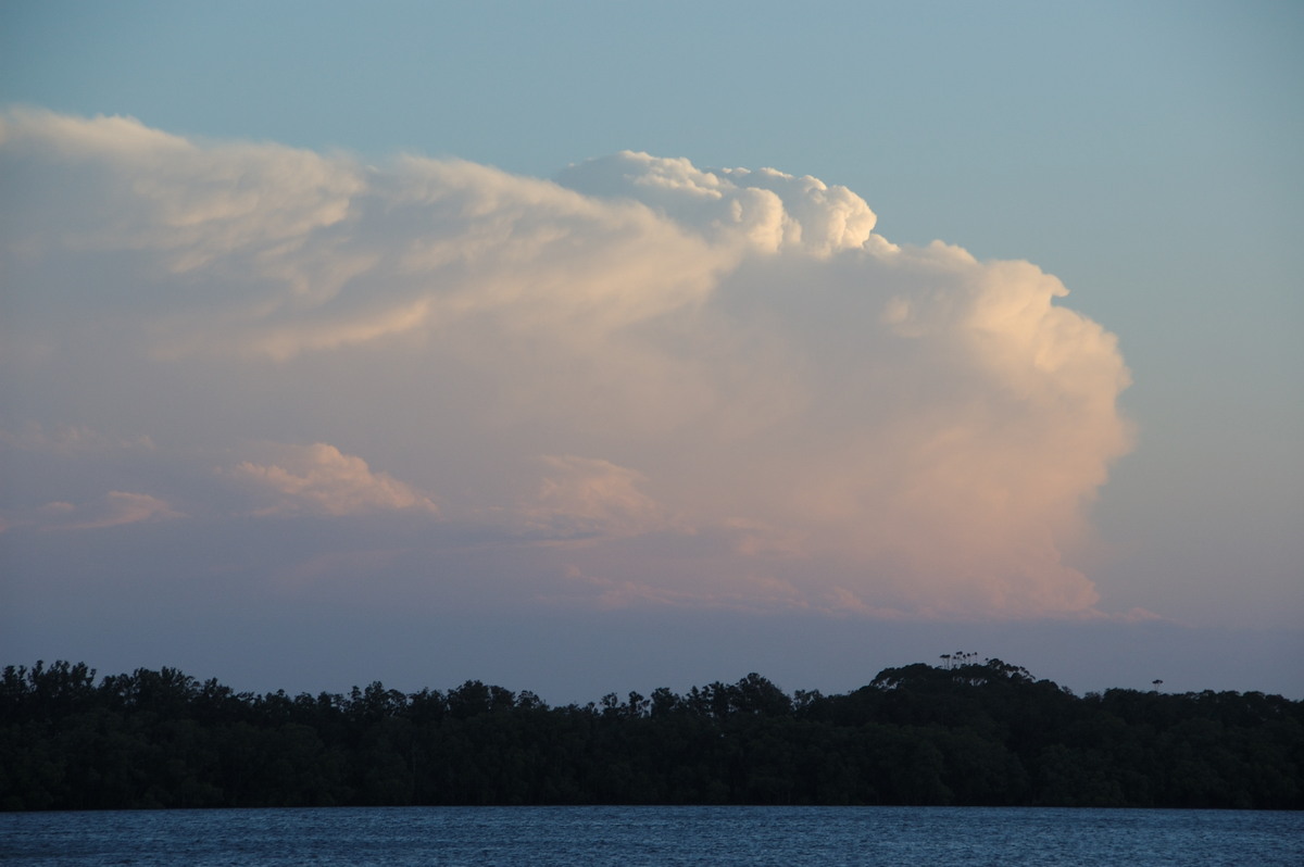 overshoot overshooting_top : Ballina, NSW   12 September 2008