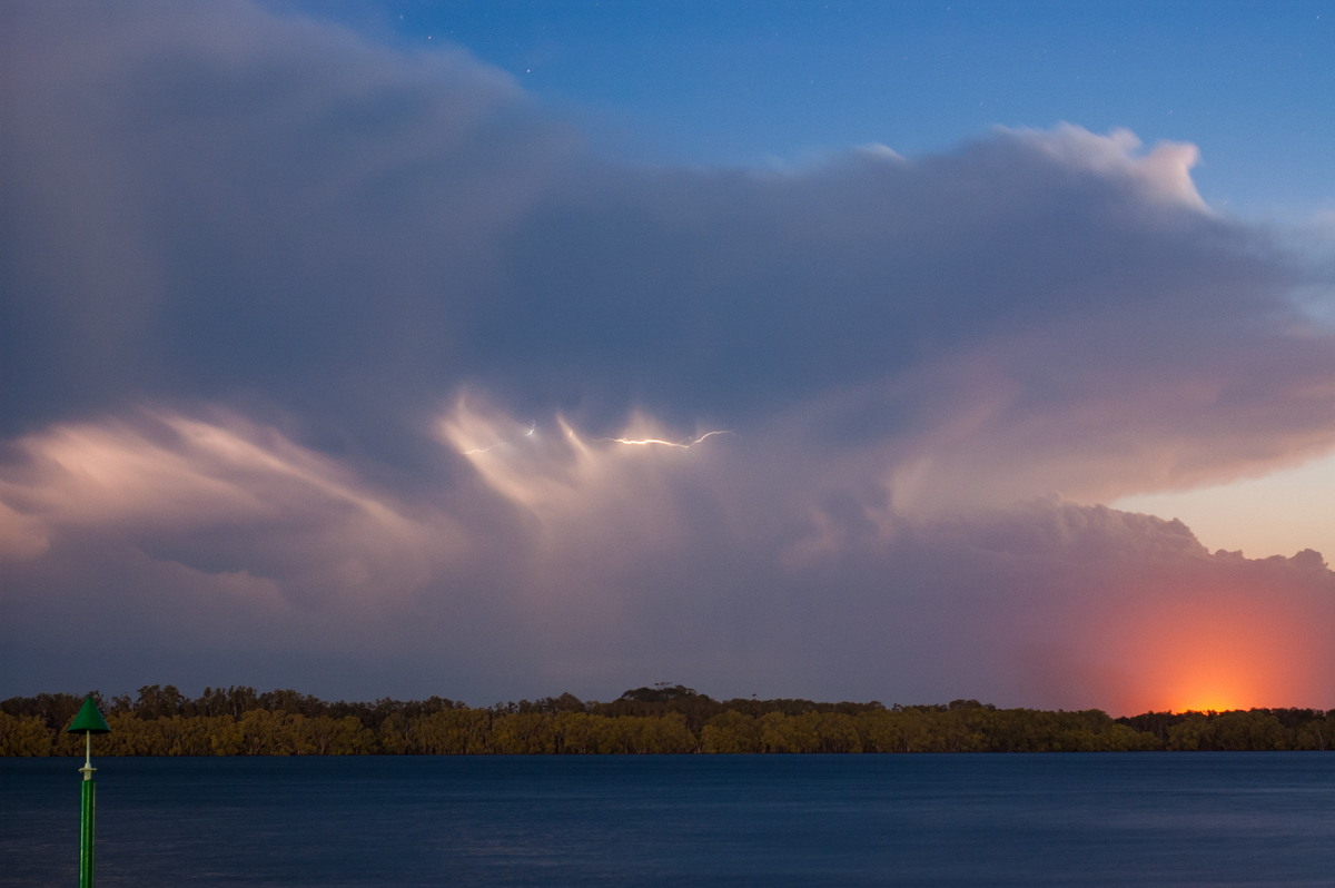 thunderstorm cumulonimbus_incus : Ballina, NSW   12 September 2008