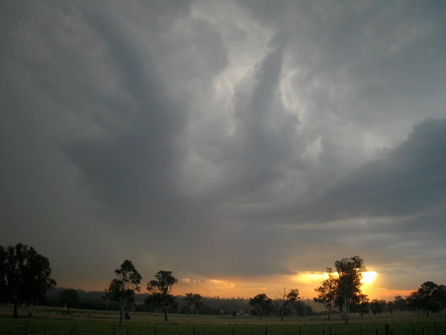 cumulonimbus thunderstorm_base : near Muswelllbrook, NSW   5 October 2008