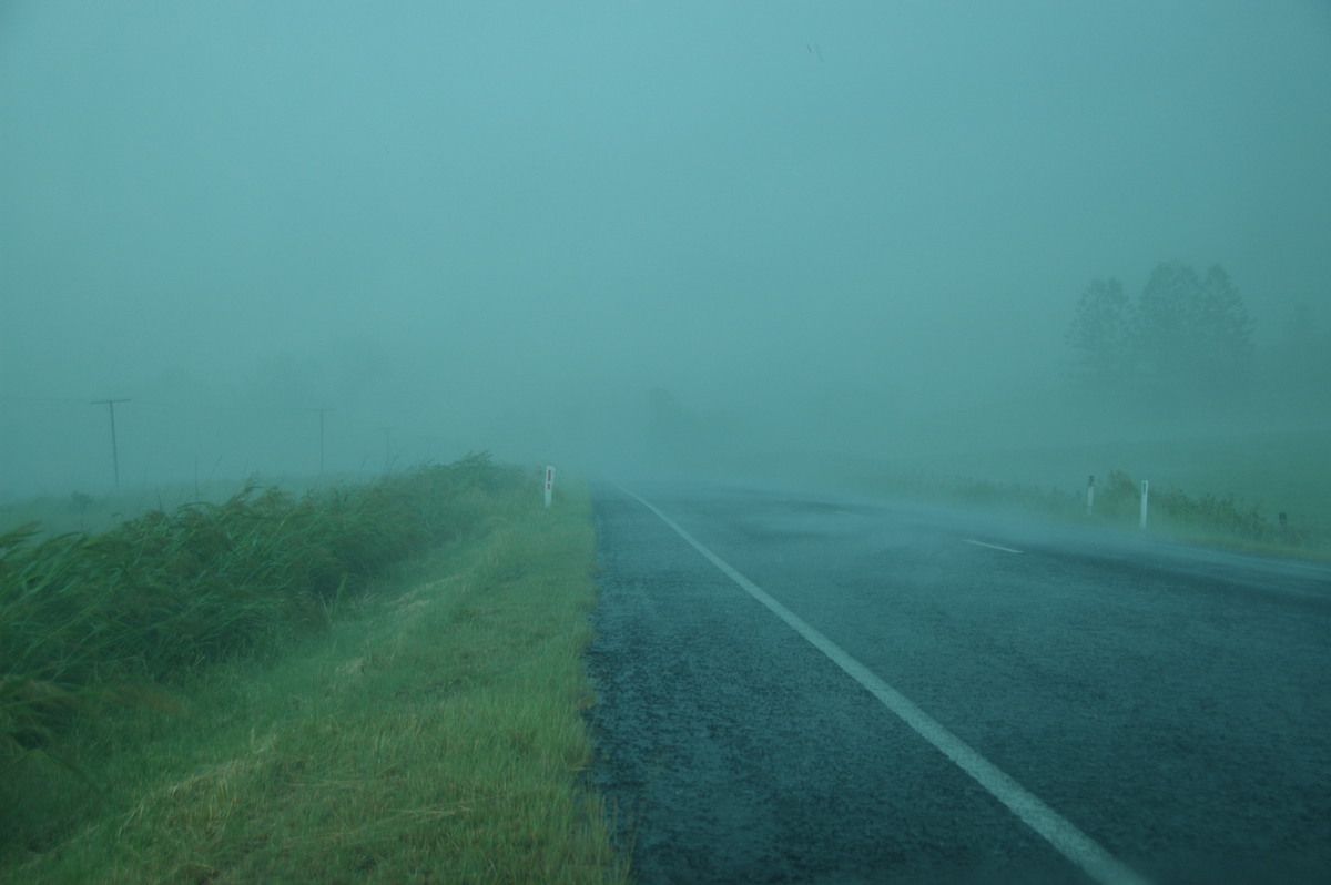 strongwind strong_wind : N of Kyogle, NSW   24 December 2008