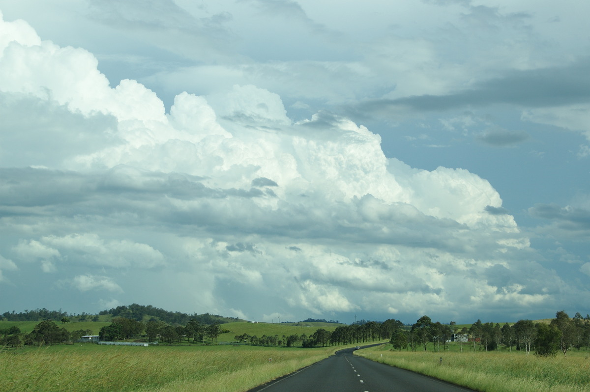 thunderstorm cumulonimbus_incus : Cedar Point, NSW   24 December 2008