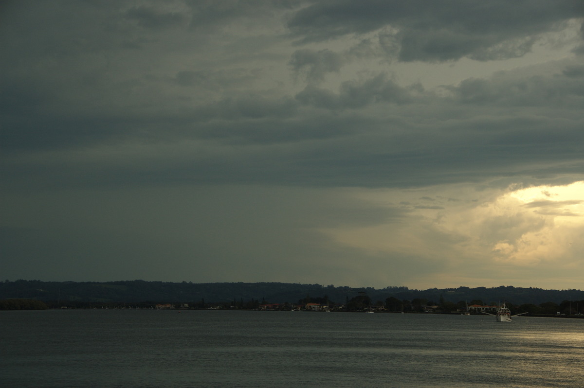 cumulonimbus thunderstorm_base : Ballina, NSW   29 December 2008