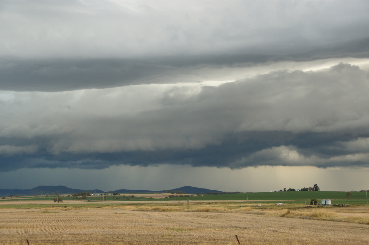 shelfcloud shelf_cloud : near Killarney, QLD   24 January 2009