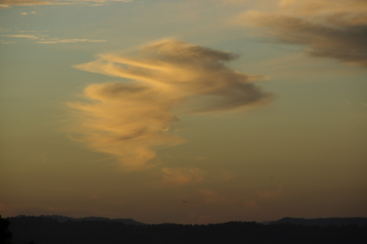 cirrus cirrus_cloud : McLeans Ridges, NSW   24 April 2009